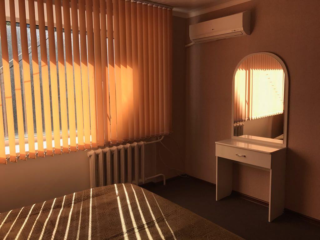 Oolit Hotel Lisakovsk Esterno foto